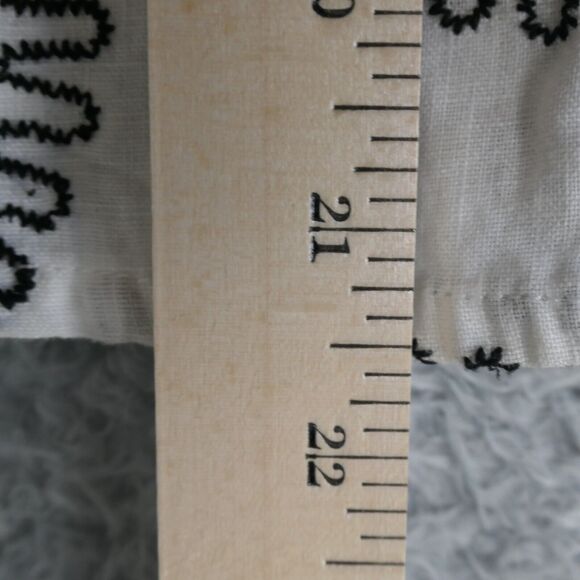 Tweeds Blouse Womens M Black White Embroidered Swirls 100% Linen Button Front - Picture 9 of 13